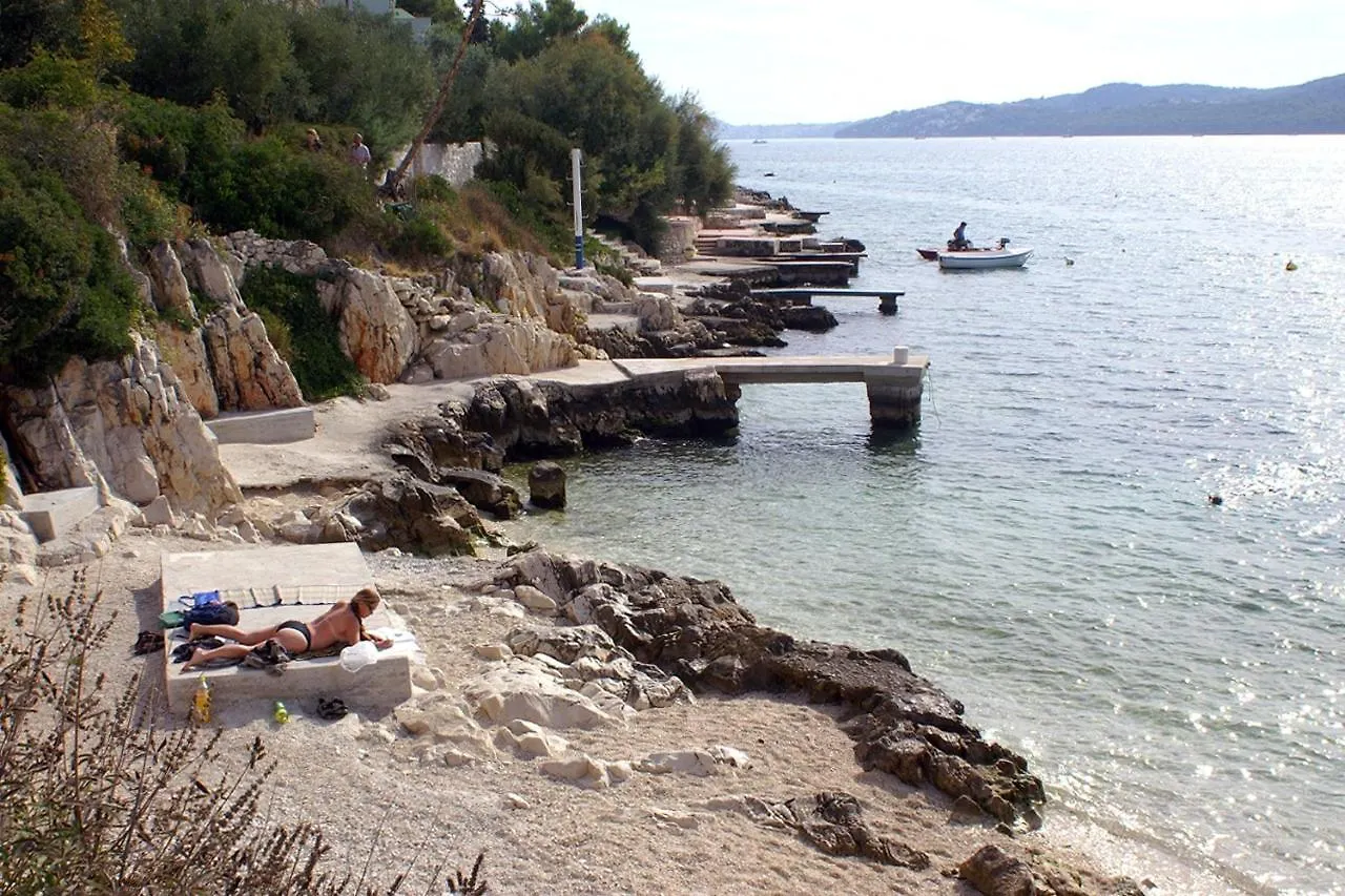 Apartments By The Sea Seget Vranjica, Trogir - 18487 ドニー・セゲット
