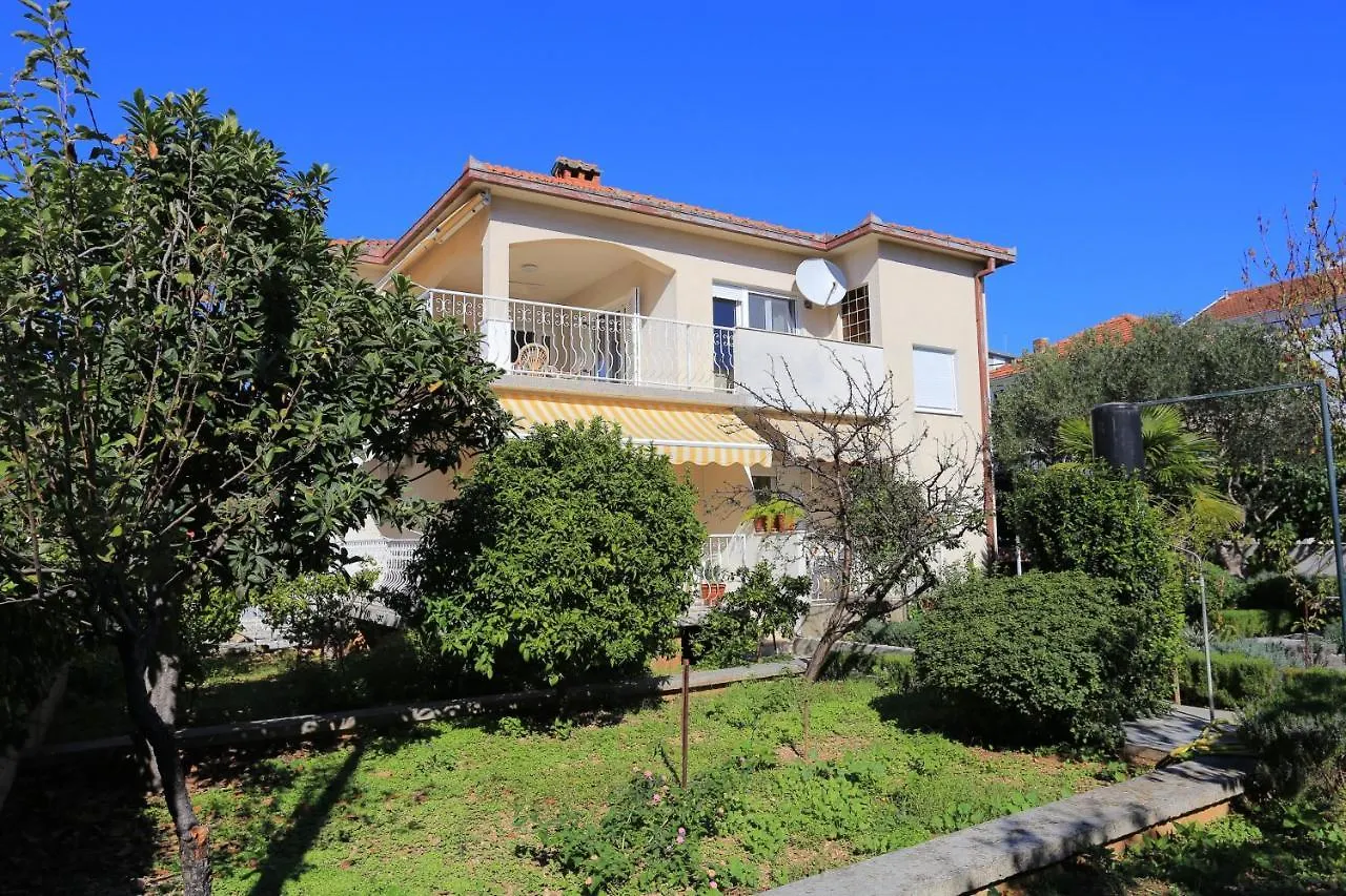 Apartments By The Sea Seget Vranjica, Trogir - 18487 Seget Donji