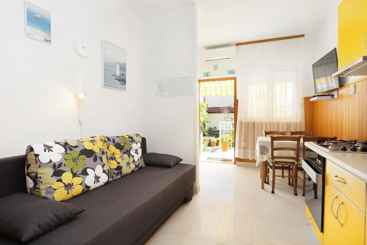 Apartments By The Sea Seget Vranjica, Trogir - 18487 Seget Donji