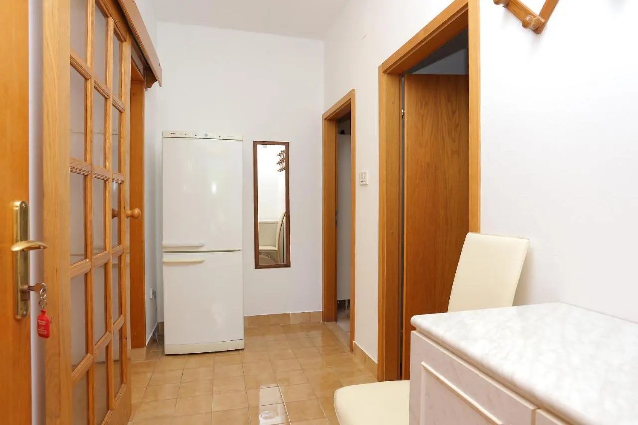 Apartments By The Sea Seget Vranjica, Trogir - 18487 ドニー・セゲット